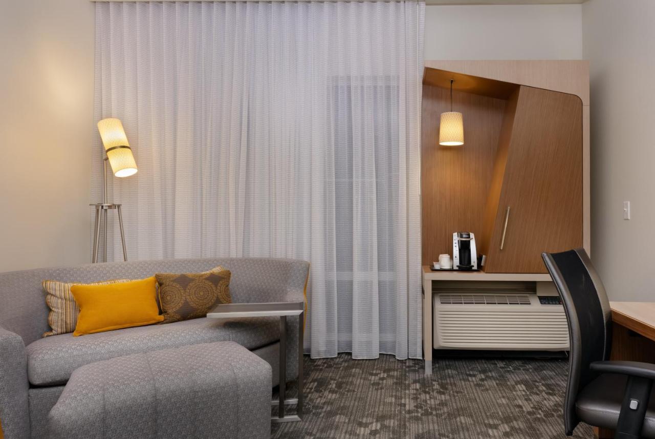 Courtyard By Marriott Savannah Airport Pooler Exterior foto