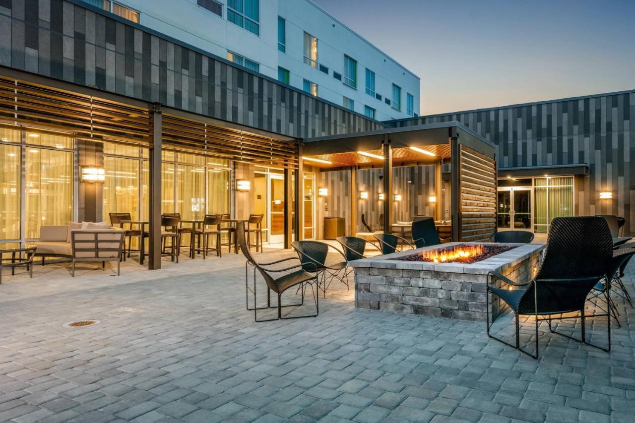 Courtyard By Marriott Savannah Airport Pooler Exterior foto